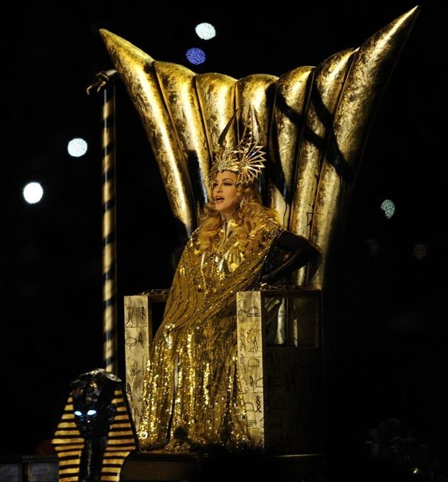 PERFORMANCE: MADONNA AT THE BRIDGESTONE SUPER BOWL XLVI HALFTIME SHOW, FEAT. NICKI MINAJ, L.M.F.A.O.