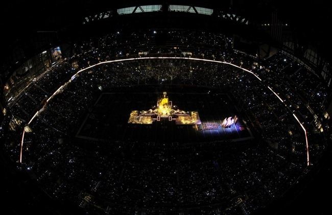 PERFORMANCE: MADONNA AT THE BRIDGESTONE SUPER BOWL XLVI HALFTIME SHOW, FEAT. NICKI MINAJ, L.M.F.A.O.