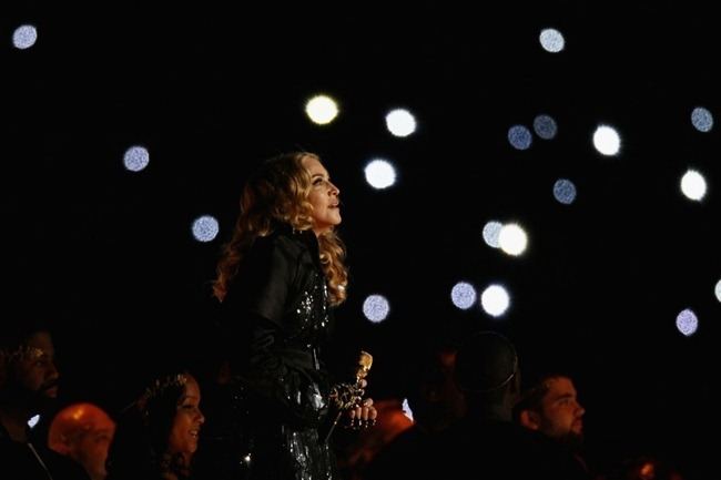 PERFORMANCE: MADONNA AT THE BRIDGESTONE SUPER BOWL XLVI HALFTIME SHOW, FEAT. NICKI MINAJ, L.M.F.A.O.