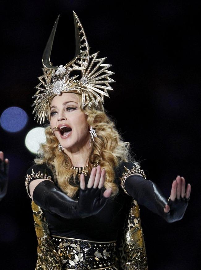 PERFORMANCE: MADONNA AT THE BRIDGESTONE SUPER BOWL XLVI HALFTIME SHOW, FEAT. NICKI MINAJ, L.M.F.A.O.