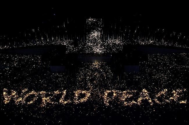 PERFORMANCE: MADONNA AT THE BRIDGESTONE SUPER BOWL XLVI HALFTIME SHOW, FEAT. NICKI MINAJ, L.M.F.A.O.