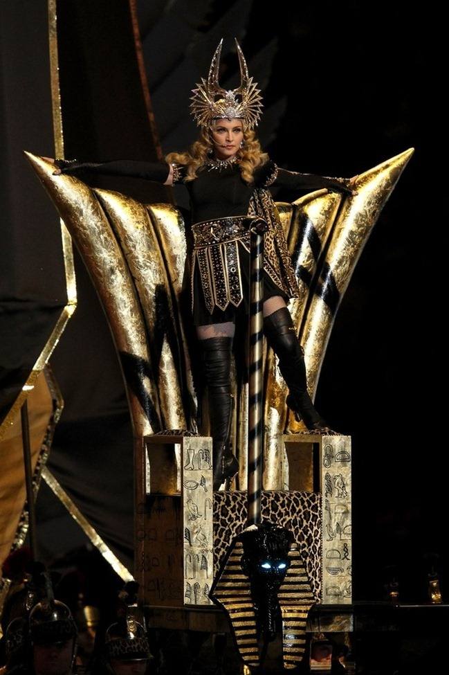 PERFORMANCE: MADONNA AT THE BRIDGESTONE SUPER BOWL XLVI HALFTIME SHOW, FEAT. NICKI MINAJ, L.M.F.A.O.