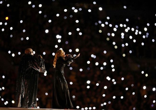 PERFORMANCE: MADONNA AT THE BRIDGESTONE SUPER BOWL XLVI HALFTIME SHOW, FEAT. NICKI MINAJ, L.M.F.A.O.