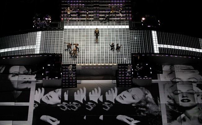PERFORMANCE: MADONNA AT THE BRIDGESTONE SUPER BOWL XLVI HALFTIME SHOW, FEAT. NICKI MINAJ, L.M.F.A.O.