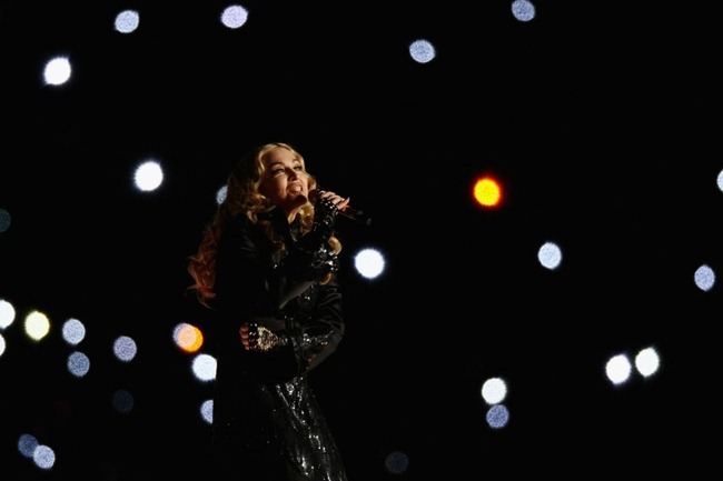 PERFORMANCE: MADONNA AT THE BRIDGESTONE SUPER BOWL XLVI HALFTIME SHOW, FEAT. NICKI MINAJ, L.M.F.A.O.