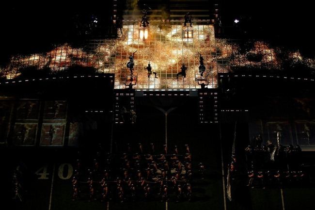 PERFORMANCE: MADONNA AT THE BRIDGESTONE SUPER BOWL XLVI HALFTIME SHOW, FEAT. NICKI MINAJ, L.M.F.A.O.