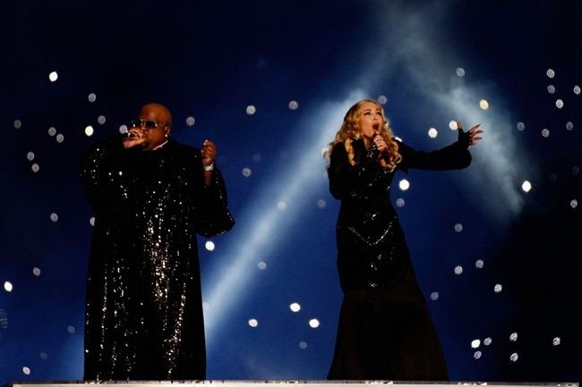 PERFORMANCE: MADONNA AT THE BRIDGESTONE SUPER BOWL XLVI HALFTIME SHOW, FEAT. NICKI MINAJ, L.M.F.A.O.