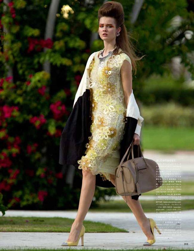 VOGUE JAPAN: JAC JAGACIAK BY PHOTOGRAPHER HANS FEURER