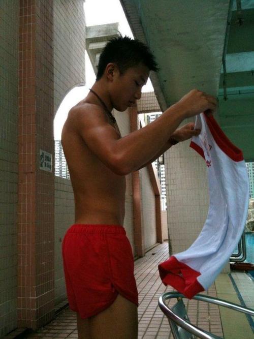 ขบเคี้ยว ขบกัดสักนิด