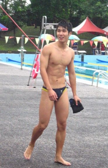 ขบเคี้ยว ขบกัดสักนิด