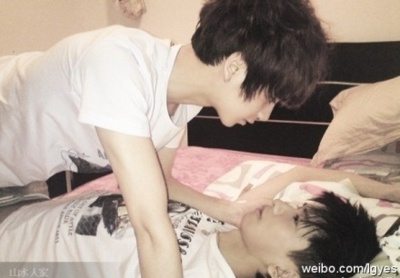 รักกัน ชอบกัน แบ่งกันให้ชม