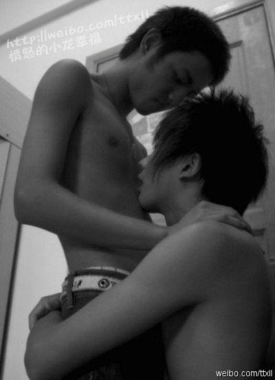 รักกัน ชอบกัน แบ่งกันให้ชม