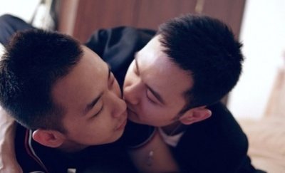 รักกัน ชอบกัน แบ่งกันให้ชม