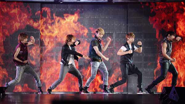 ประมวลภาพคอนเสิร์ต Korean Music Wave in Bangkok 2012