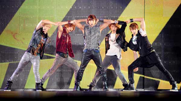 ประมวลภาพคอนเสิร์ต Korean Music Wave in Bangkok 2012