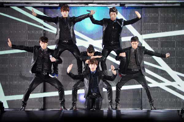 ประมวลภาพคอนเสิร์ต Korean Music Wave in Bangkok 2012