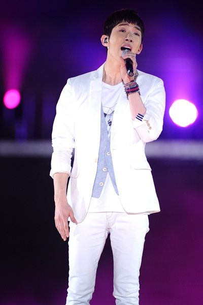 ประมวลภาพคอนเสิร์ต Korean Music Wave in Bangkok 2012