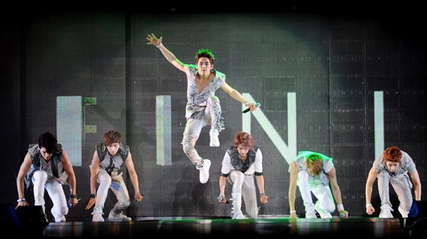 ประมวลภาพคอนเสิร์ต Korean Music Wave in Bangkok 2012