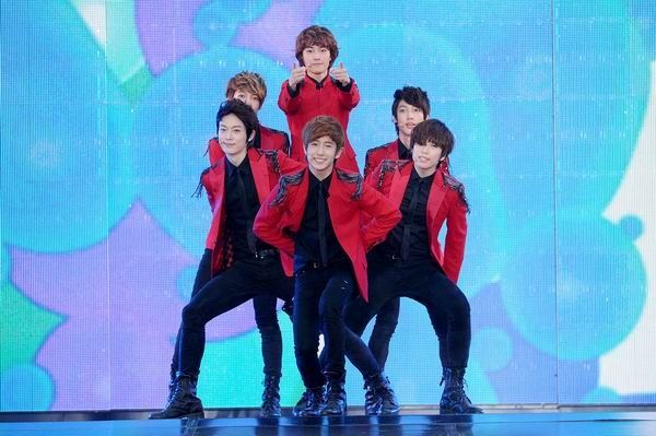 ประมวลภาพคอนเสิร์ต Korean Music Wave in Bangkok 2012