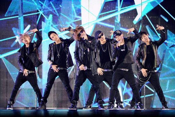 ประมวลภาพคอนเสิร์ต Korean Music Wave in Bangkok 2012