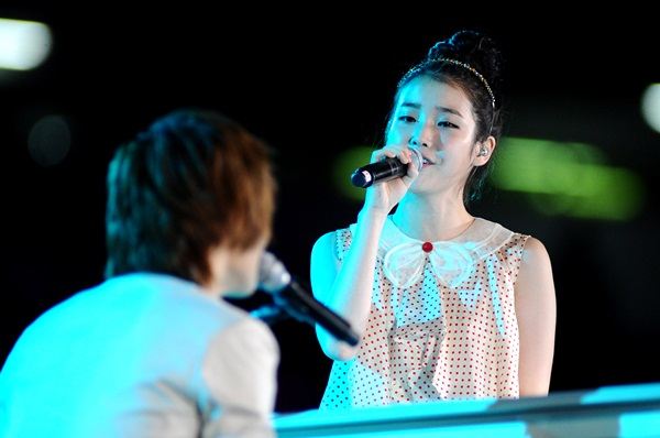 ประมวลภาพคอนเสิร์ต Korean Music Wave in Bangkok 2012