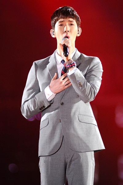 ประมวลภาพคอนเสิร์ต Korean Music Wave in Bangkok 2012