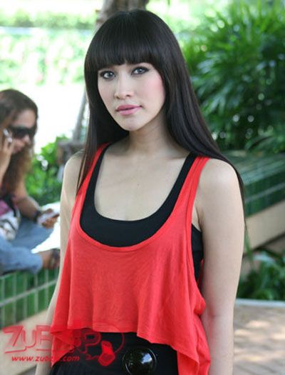ชมพู่ พลอย 2ซุปเปอร์สตาร์ที่ร้อนแรง เจิดจรัสแห่งวงการ