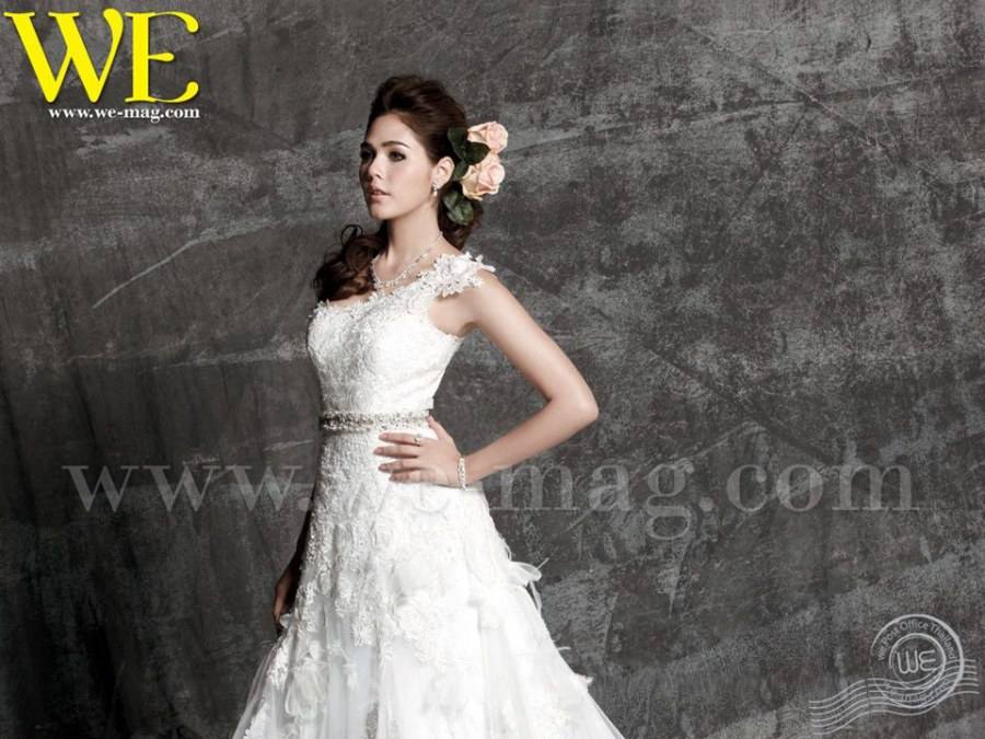 ชมพู่ อารยา & ธันวา @ WE vol.8 no.96 April  2012