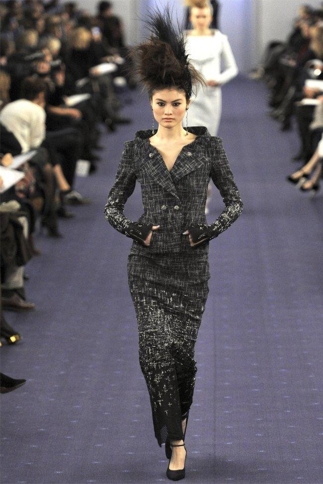 PARIS HAUTE COUTURE: CHANEL SPRING 2012 COUTURE