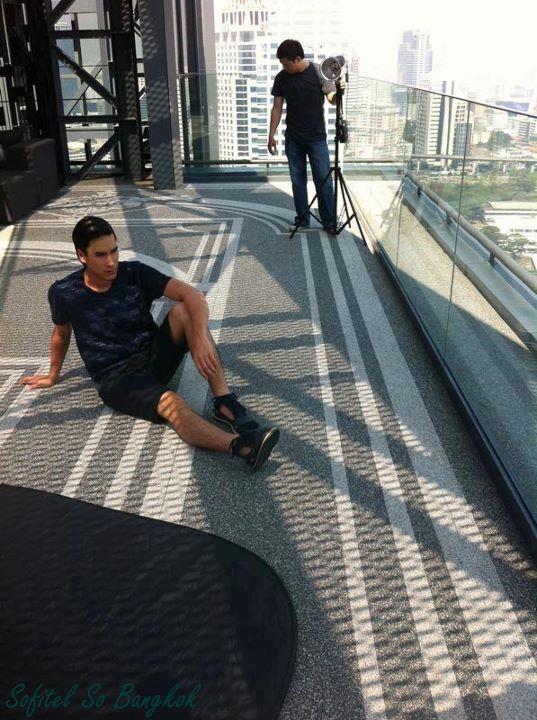 ณเดชน์ เบี้องหลังถ่ายแบบนิตยสาร Around Magazine