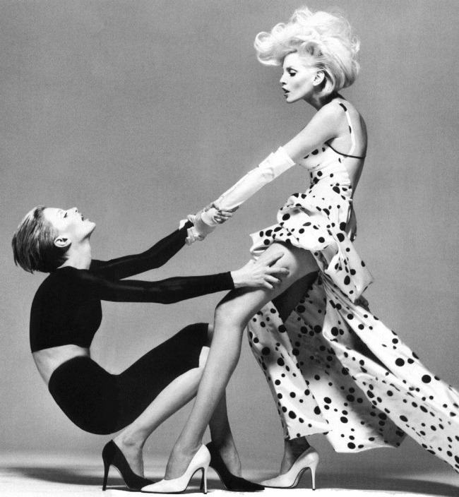 WE &hearts; VERSACE: NADJA AUERMANN & KRISTEN MCMENAMY FOR VERSACE SPRING 1995 BY PHOTOGRAPHER STEVEN MEISE