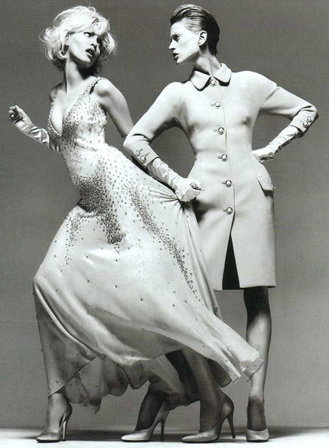 WE &hearts; VERSACE: NADJA AUERMANN & KRISTEN MCMENAMY FOR VERSACE SPRING 1995 BY PHOTOGRAPHER STEVEN MEISE