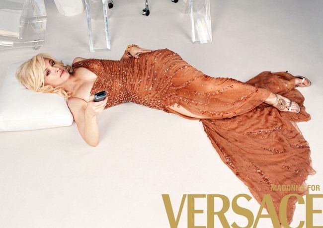 WE &hearts; VERSACE: MADONNA FOR VERSACE SPRING 2005 BY PHOTOGRAPHER MARIO TESTINO