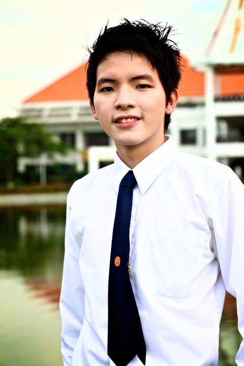 นักศึกษาไทยหล่อ