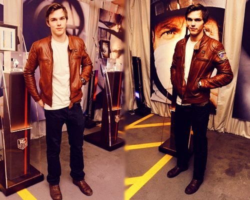 คนรัก Nicholas Hoult