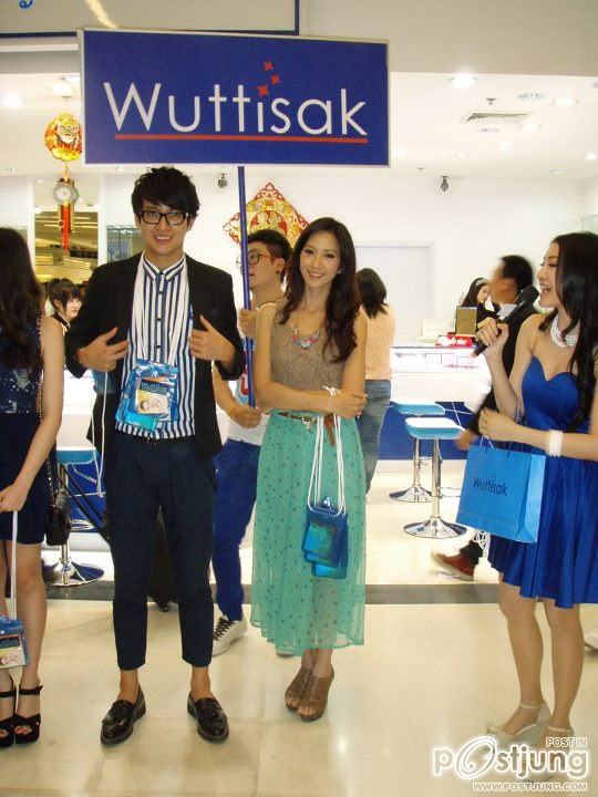 "ยุ้ย จีรนันท์"พาแฟนคลับไปกินข้าวในวันสงกรานต์ น่ารักจริงๆ