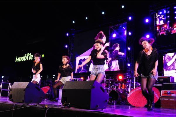 มหาสงกรานต์หลากสี บุรีรัมย์หรรษา