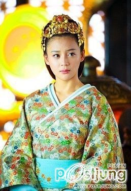 Beauties of the Emperor / 王的女人 / Wang De Nu Ren (2012)