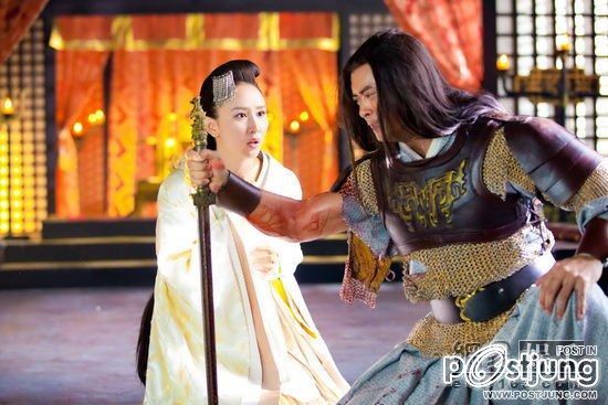 Beauties of the Emperor / 王的女人 / Wang De Nu Ren (2012)