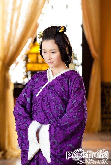 Beauties of the Emperor / 王的女人 / Wang De Nu Ren (2012)