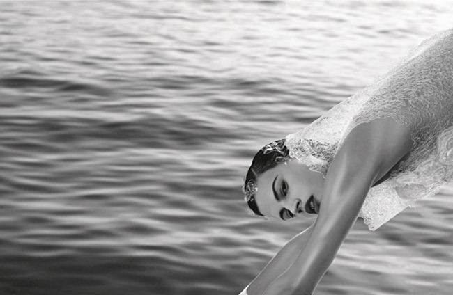 CAMPAIGN: SASKIA DE BRAUW & JOAN SMALLS FOR CHANEL SPRING 2012 BY PHOTOGRAPHER KARL LAGERFELD