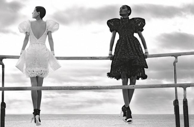 CAMPAIGN: SASKIA DE BRAUW & JOAN SMALLS FOR CHANEL SPRING 2012 BY PHOTOGRAPHER KARL LAGERFELD