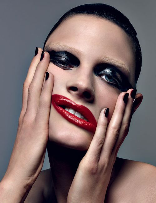 INTERVIEW MAGAZINE: GLAMOUR VIXENS BY CRAIG MCDEAN