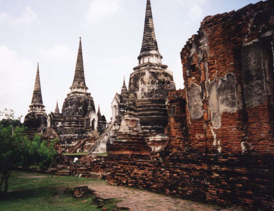 พระนครศรีอโยธยาศรีรามเทพนคร........