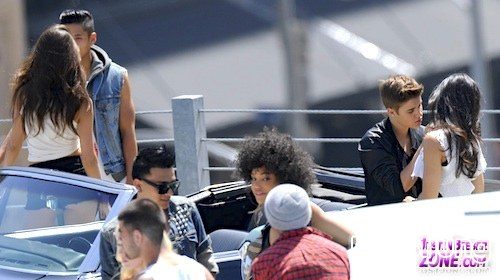 .Justin Bieber Kisses Selena Gomez Look Alike In ‘Boyfriend’ Video