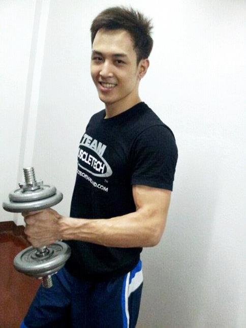 ป๋อง พ่อค้าแซ่บสาธุประดิษฐ์