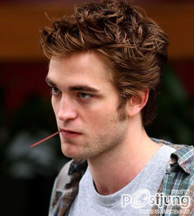 robert pattinson เมื่อก่อน กับ robert pattinson ปัจจุบัน