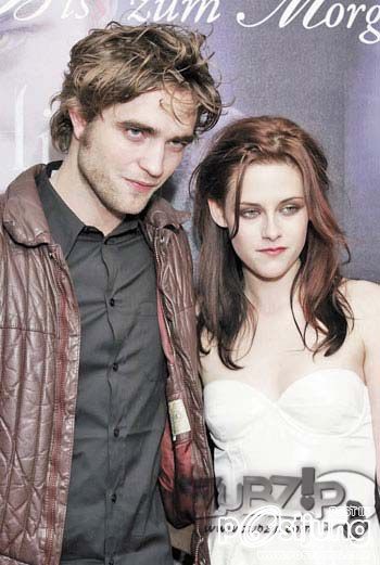 robert pattinson เมื่อก่อน กับ robert pattinson ปัจจุบัน