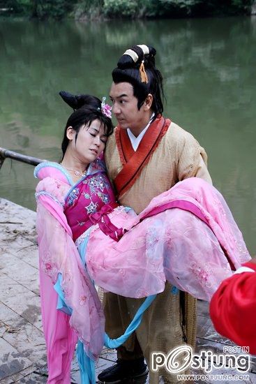 《薛平贵与王宝钏》 Love Amongst War  (2012)