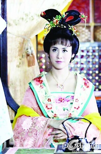 《薛平贵与王宝钏》 Love Amongst War  (2012)